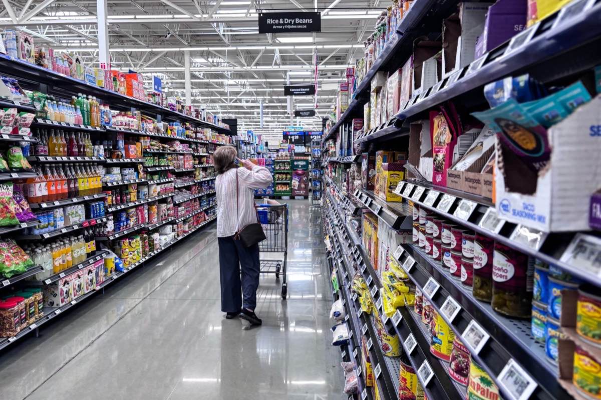 Fed's Preferred Inflation Meter Unchanged In July—Here's Why Interest Rates Hikes Are Now More Likely