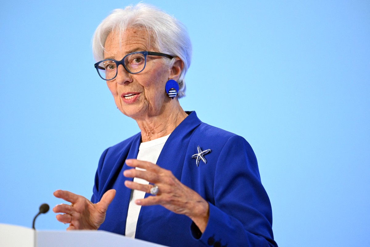 ECB President Christine Lagarde Announces Early Departure in 2027