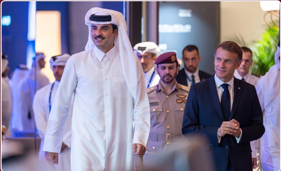 Macron sécurise des approvisionnements en GNL du Qatar pour l'hiver