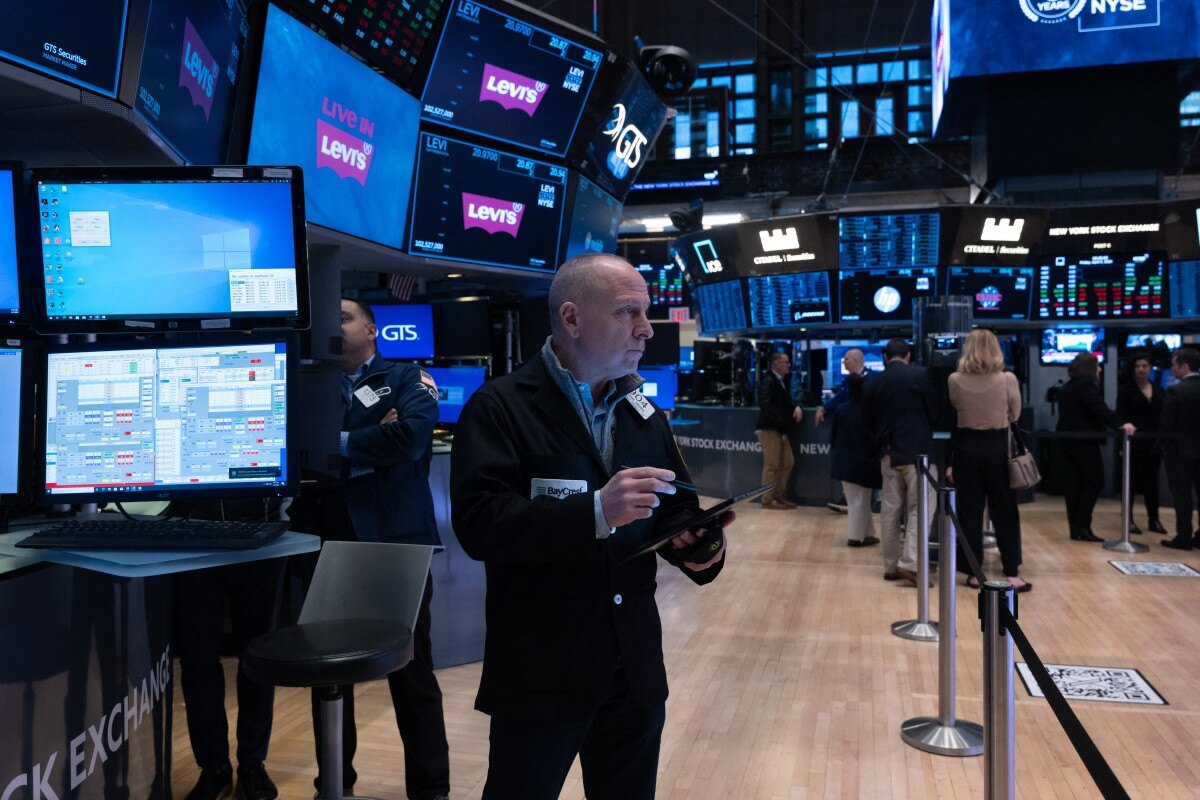 Us Stocks Tank Amid Geopolitical Tensions And Inflation Fears