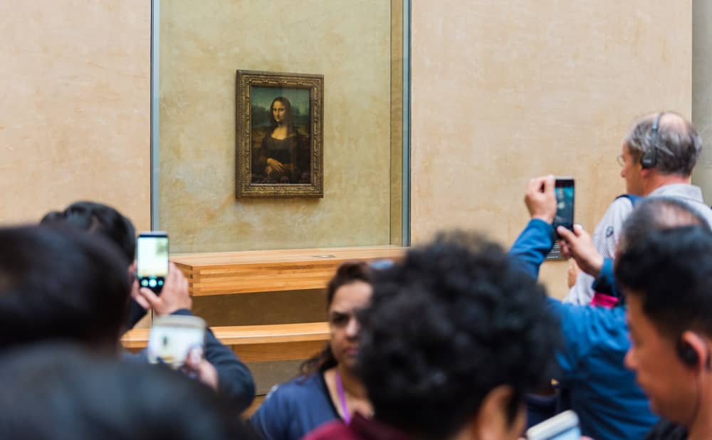 Da Vinci's 'Mona Lisa' Becomes A Target Of Pastry Attack