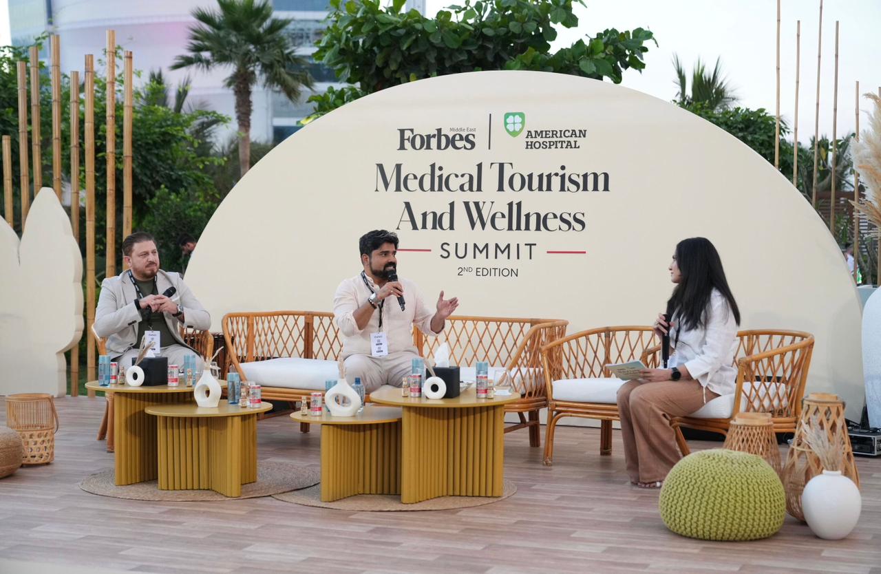 التعامل مع السجلات الطبية المتفرقة وتعقيدات التنسيق بين المستشفيات يشكّل تحديات قد تؤثر في جودة الخدمات الصحية. منصات رقمية رائدة توفر حلولًا عملية لدمج البيانات وتوجيه الرعاية بما يجعل تجربة العلاج أكثر سلاسة وفعالية 