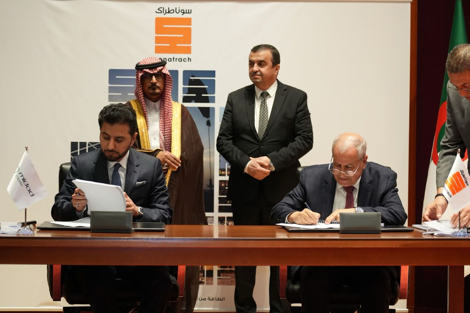 Algeria, Midad Energy Ink $5.4B Oil And Gas Contract