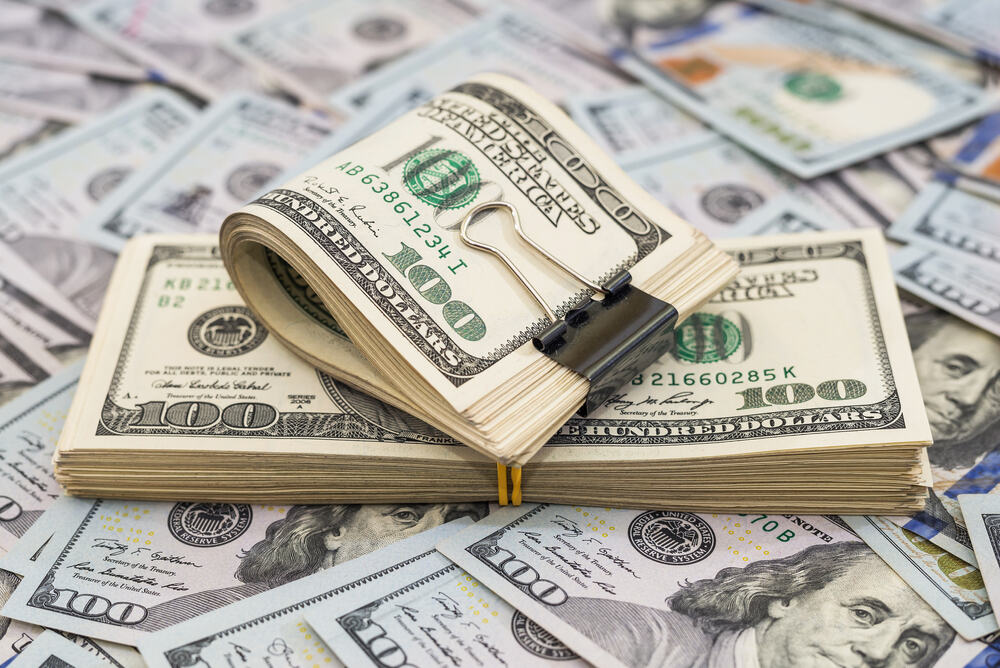 موديز خفضت نظرتها المستقبلية لأمريكا لسلبية فتراجع الدولار 0.2%