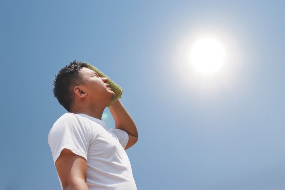 Here's How To Stay Safe During Extreme Heat