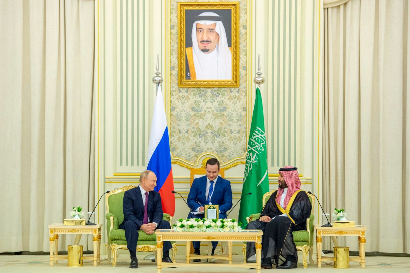 Russia And Saudi Arabia Call On OPEC+ Members To Join Oil Supply Cuts