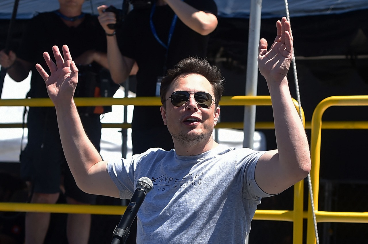 Billionaire Elon Musk’s SpaceX Secures $2.89B NASA Contract To Take ...