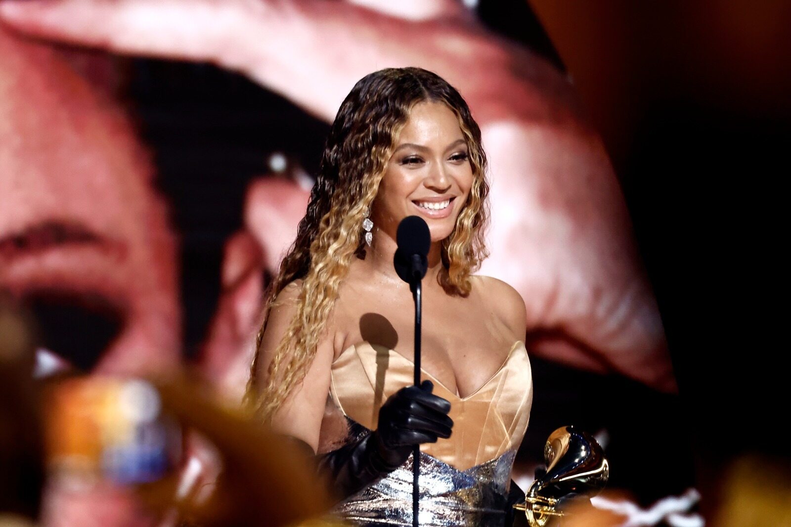 beyonc-by-the-numbers-meet-grammys-winningest-artist-ever