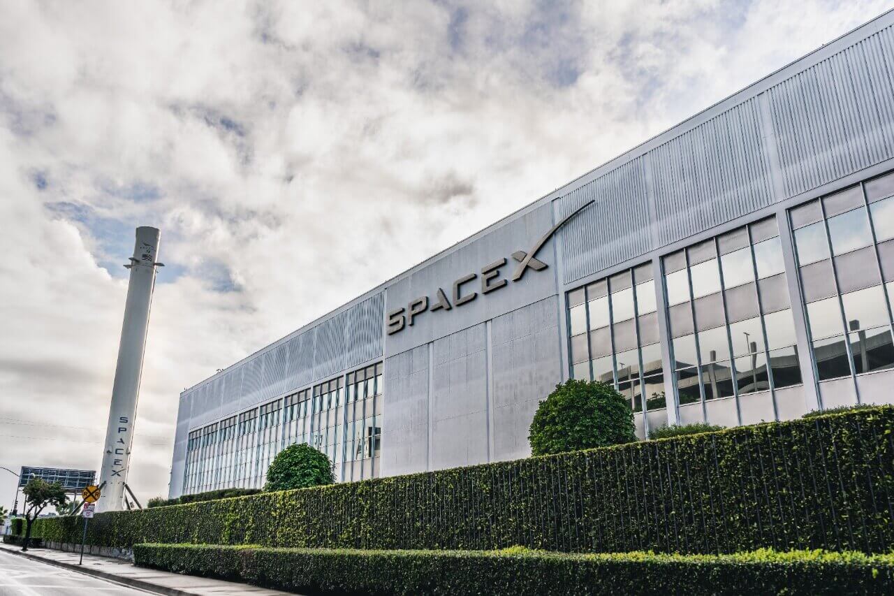 Ordinary People Can Invest In SpaceX IPO: Here’s How—And Why It’s Risky