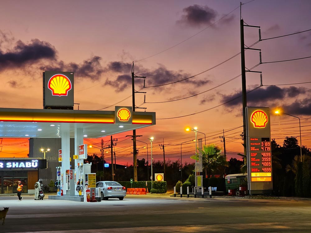 Shell Logs 8% Fall In First-Half Profit On Lower LNG Trade, Prices