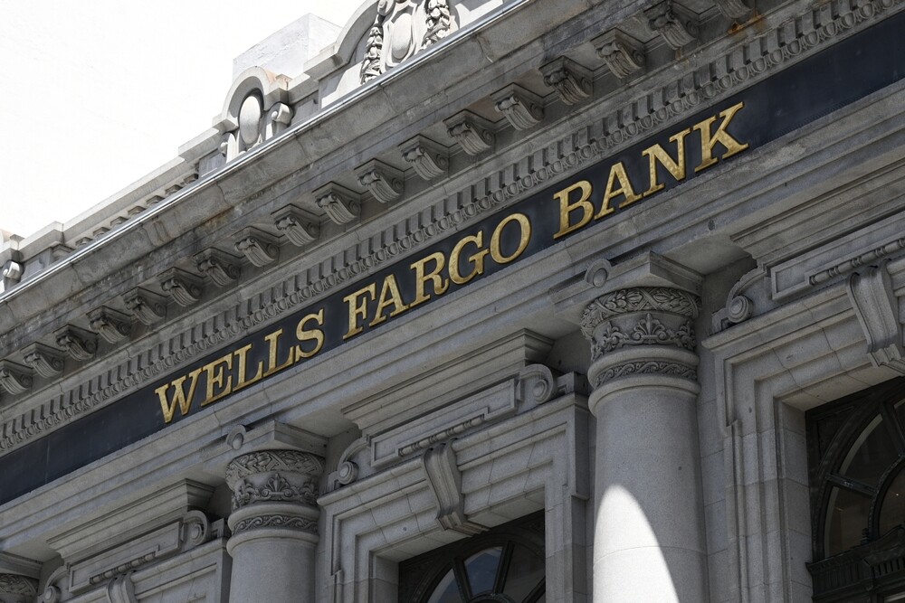 Wells Fargo Freezes China Travel After US Executive Barred From Leaving
