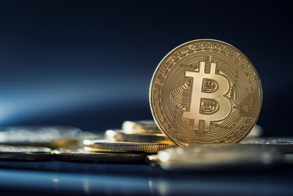 Bitcoin Drops Over 5% As Crypto Market Slumps