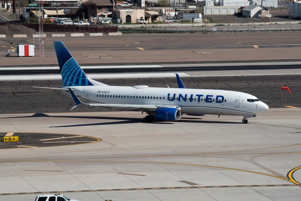 United Airlines Resumes Flights After Ground Stop