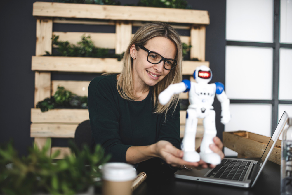 How Small Businesses Are Using AI In 2025